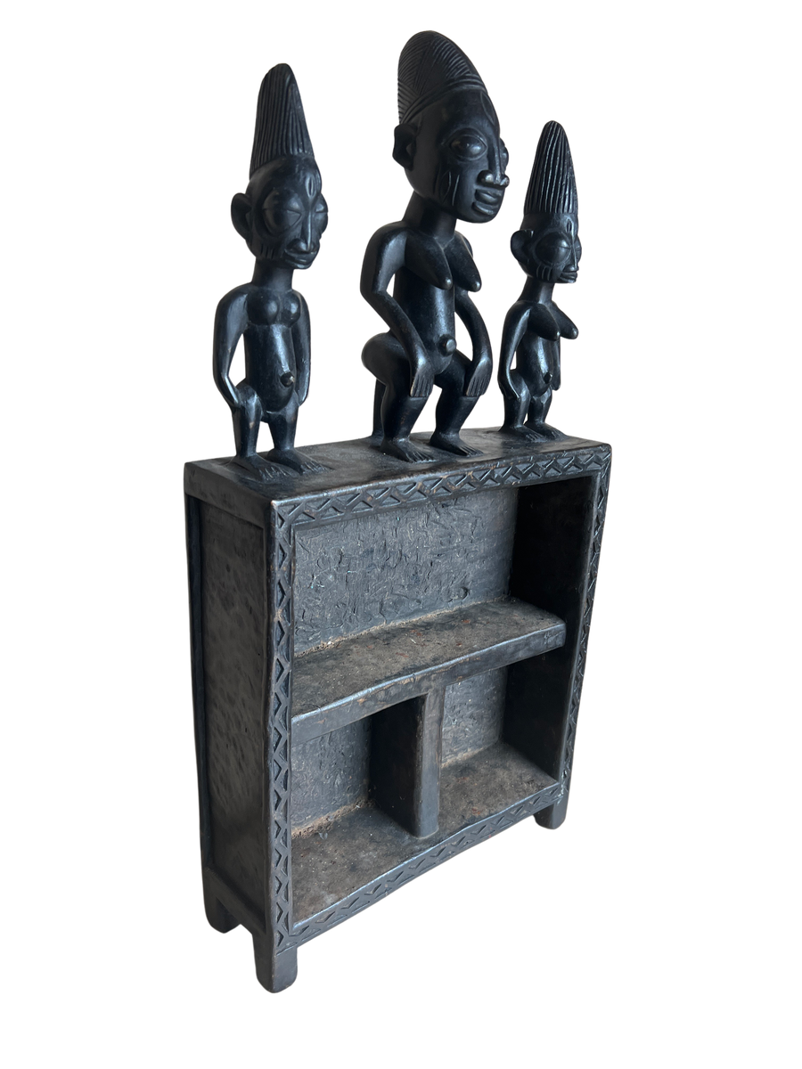 Ashanti Tribe Ghana Shelf